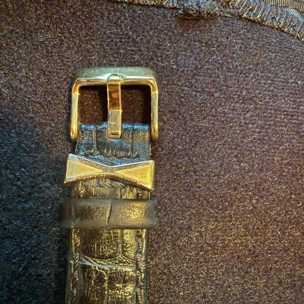 Nixon Gold and Black Leather Watch - Picture 3 of 8